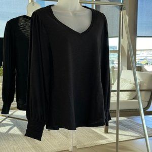 Chicos Black V Neck Long Sleeve Tee